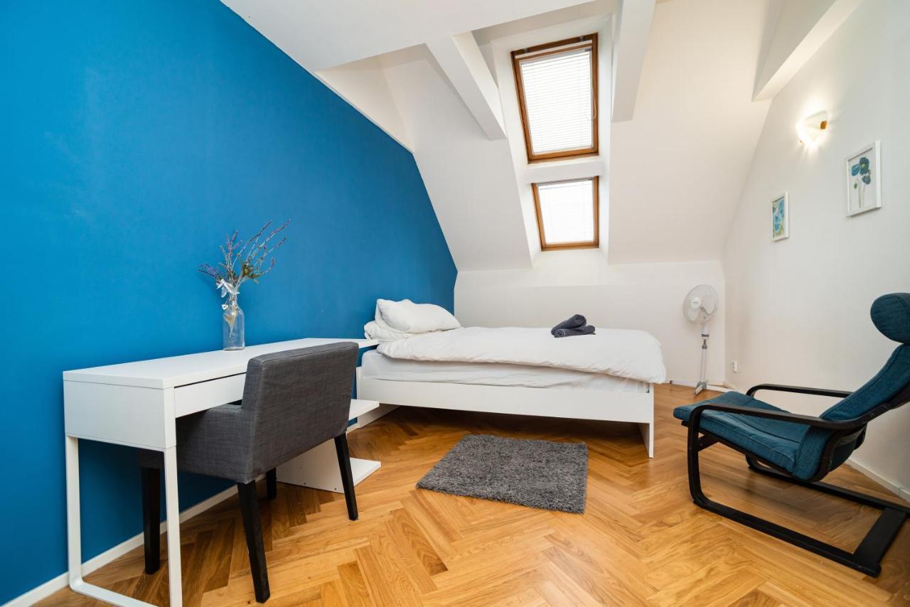 Apartmán Central, Spacious, Modern 5 Bedrm Duplex W/balcony