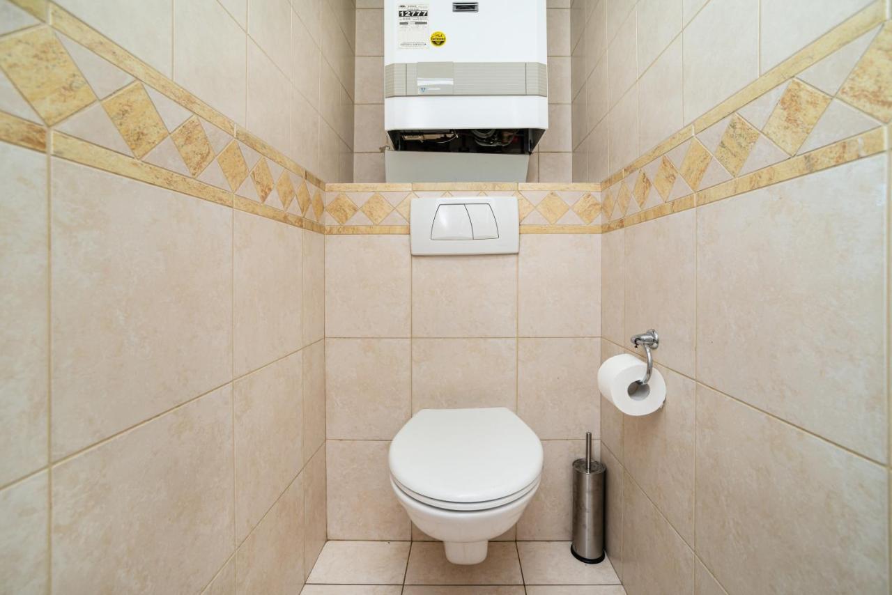 Central, Spacious, Modern 5 Bedrm Duplex W/balcony Apartmán